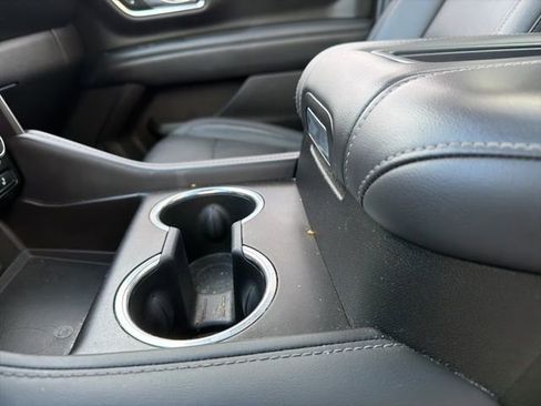 Used 2021 Chevrolet Tahoe Z71 image 36