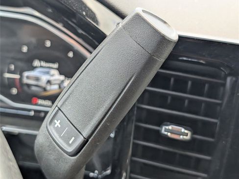 Used 2022 GMC Sierra 1500 Elevation image 25