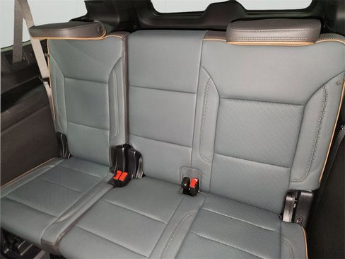 New 2026 GMC Yukon XL AT4 w/ AT4 Premium Package image 9