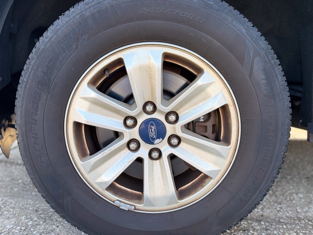 Used 2015 Ford F150 XL w/ Equipment Group 101A Mid RWD image 9