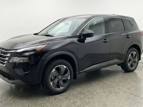 Used 2025 Nissan Rogue SV FWD image 3