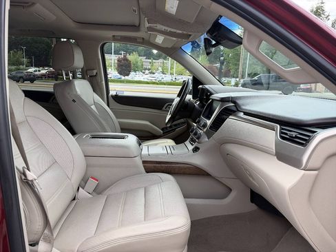 Used 2019 GMC Yukon XL Denali w/ Denali Ultimate Package AWD/4WD image 22