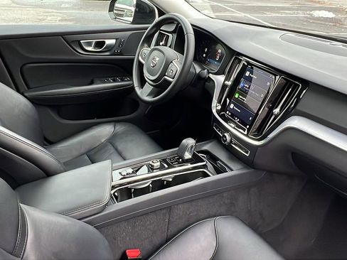 Used 2024 Volvo S60 B5 Core image 15