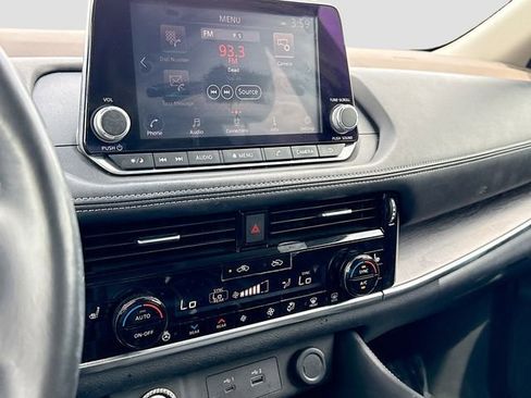 Used 2021 Nissan Rogue SL FWD image 28