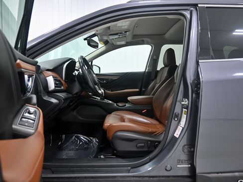 Used 2020 Subaru Outback Touring XT AWD/4WD image 5