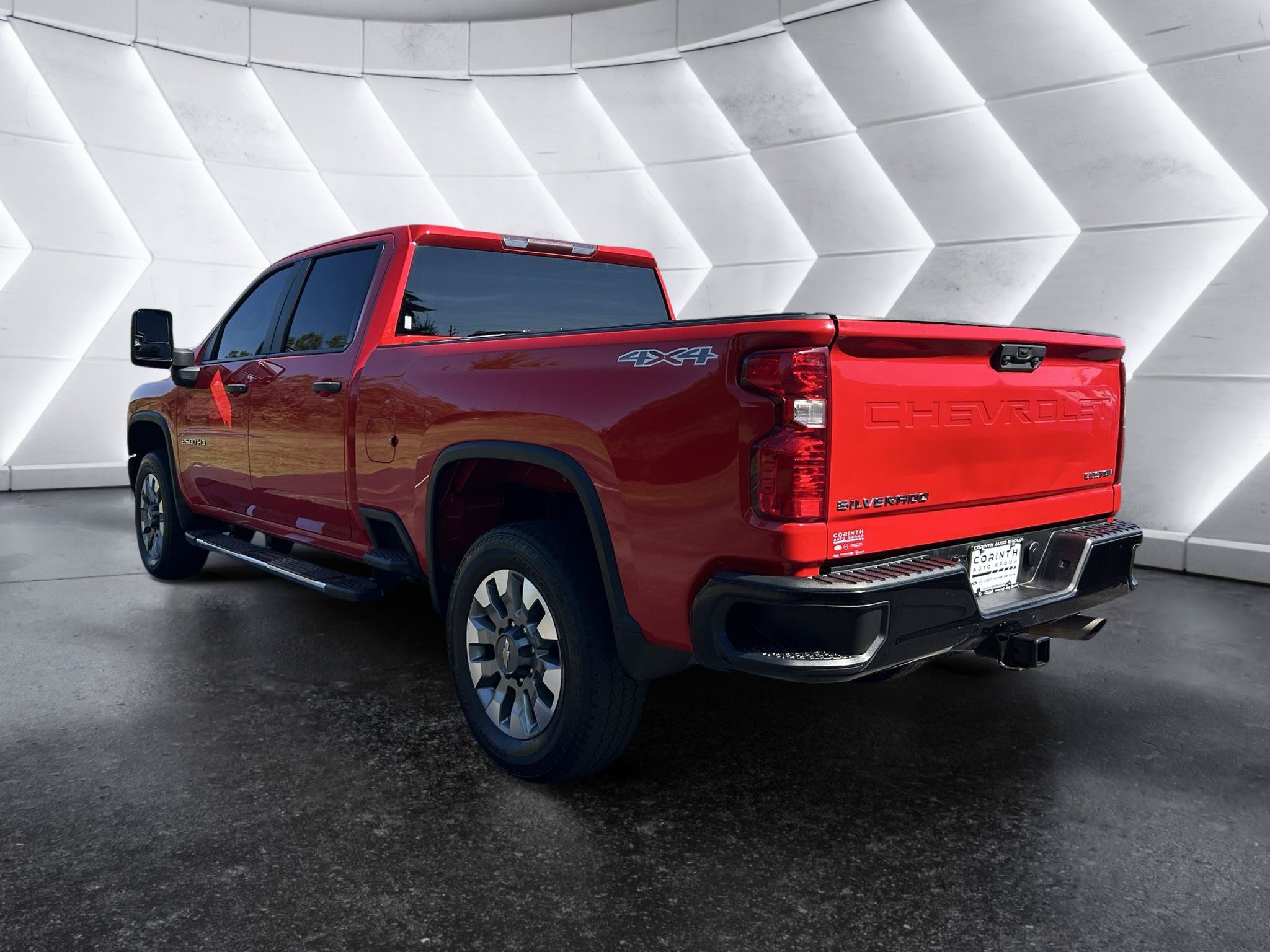 Used 2022 Chevrolet Silverado 2500 Custom w/ Custom Value Package AWD/4WD image 5