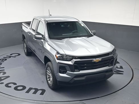 Used 2024 Chevrolet Colorado LT w/ LT Convenience Package II image 30