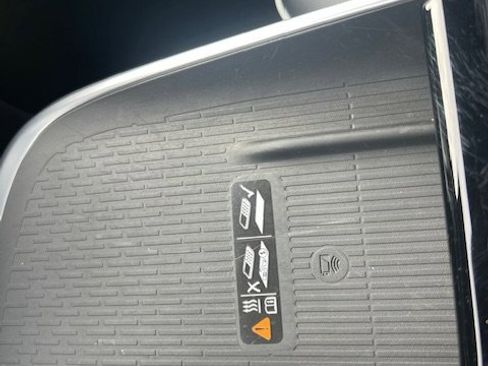 Used 2025 Buick Enclave Preferred image 10