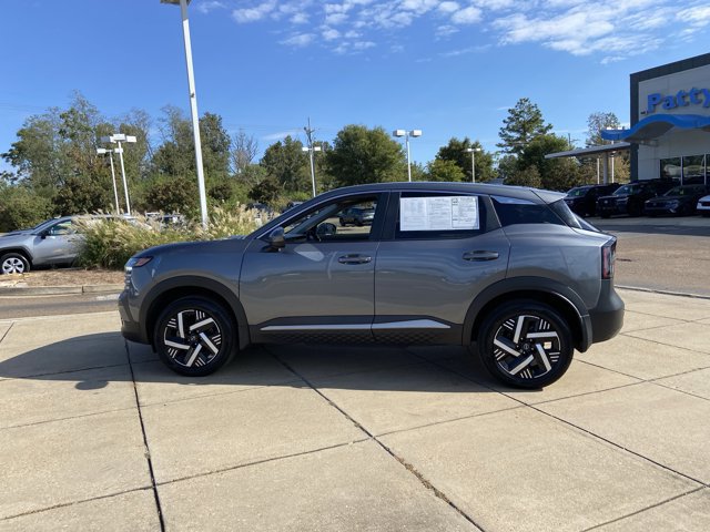 Used 2025 Nissan Kicks SV FWD image 7