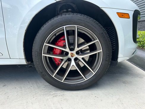 Certified 2023 Porsche Macan S AWD/4WD image 15