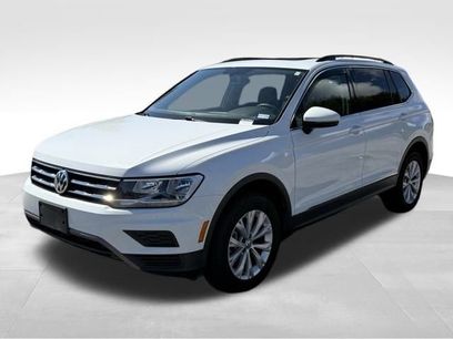 Used 2021 Volkswagen Tiguan SE w/ Panoramic Sunroof Package