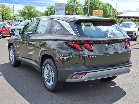 Used 2025 Hyundai Tucson SE AWD/4WD image 4