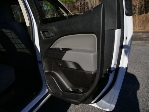 Used 2020 Chevrolet Colorado W/T w/ WT Convenience Package image 28