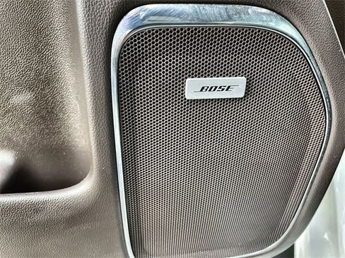 Used 2018 GMC Sierra 1500 SLT w/ SLT Premium Package image 19