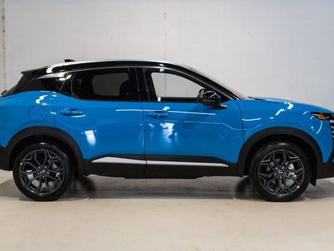 Used 2026 Nissan Kicks SR w/ SR Premium Package AWD/4WD image 10