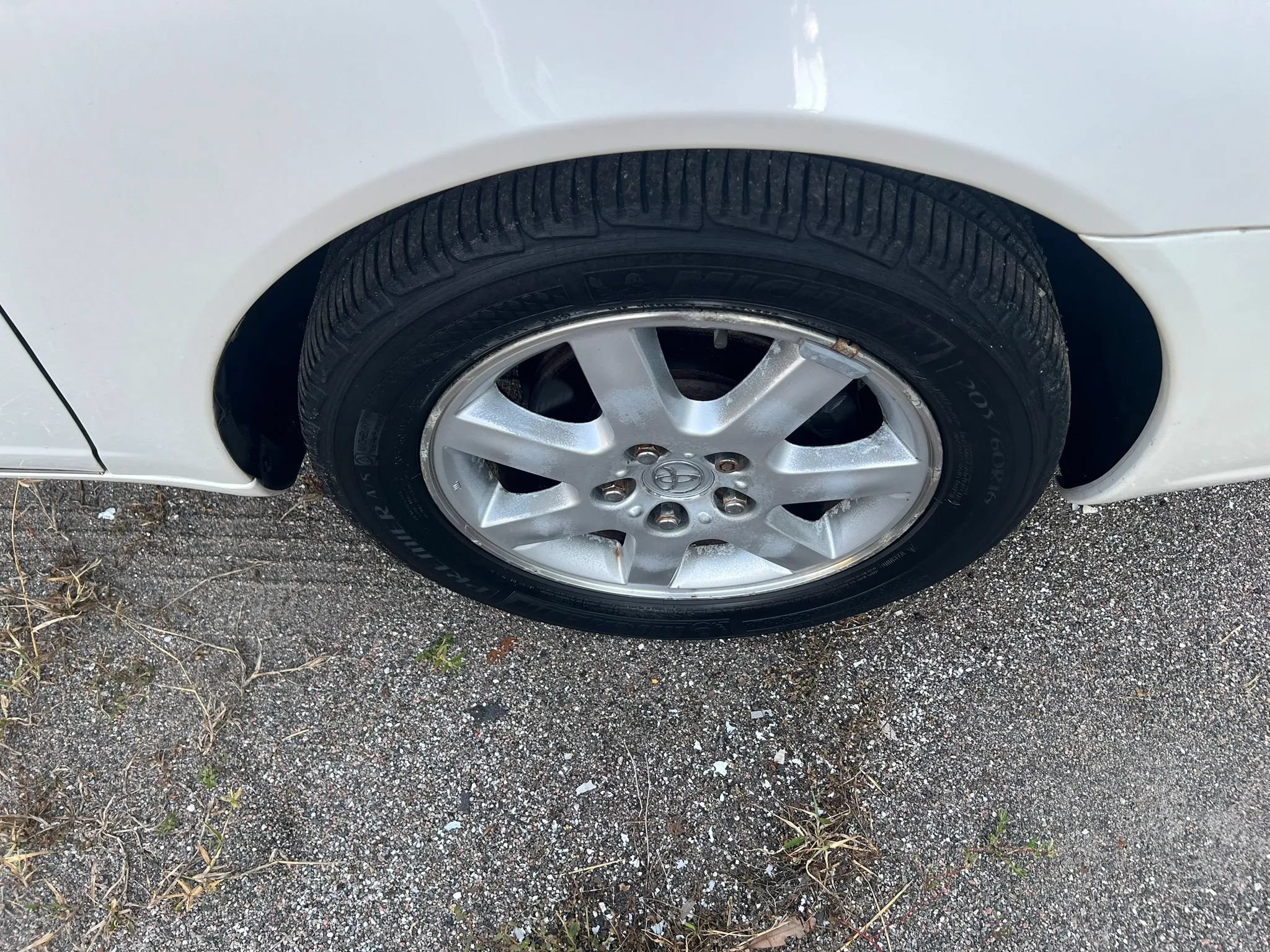 Used 2000 Toyota Avalon XLS FWD image 24