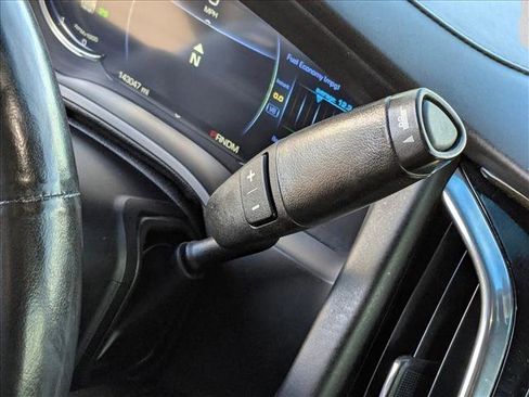 Used 2016 Cadillac Escalade Platinum image 19