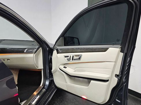 Used 2014 Mercedes-Benz E 350 E 350 Sedan 4D image 33