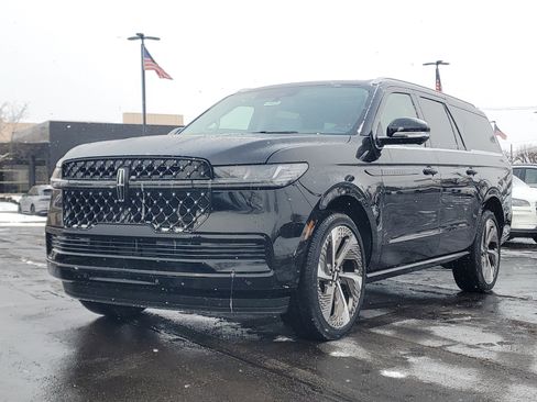 New 2026 Lincoln Navigator L Black Label image 2