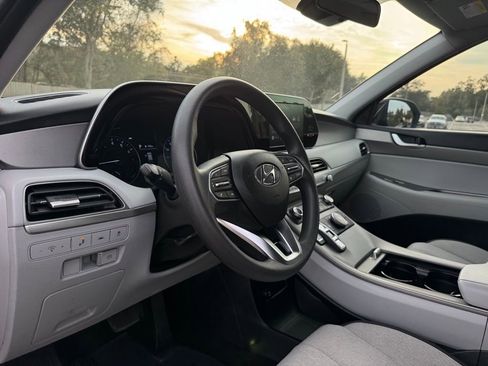 Used 2022 Hyundai Palisade SE image 34