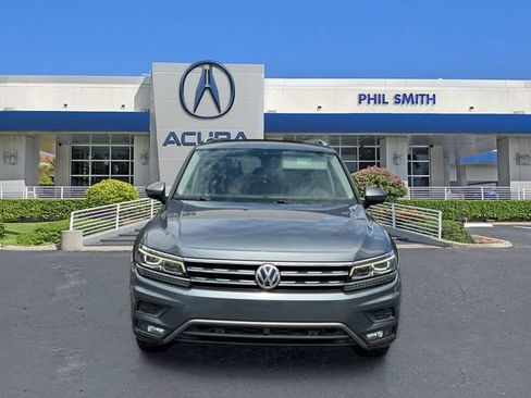 Used 2019 Volkswagen Tiguan SEL Premium w/ 3rd Row Seat Package AWD/4WD image 2