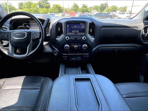 Used 2022 GMC Sierra 2500 Denali w/ Denali Ultimate Package AWD/4WD image 18