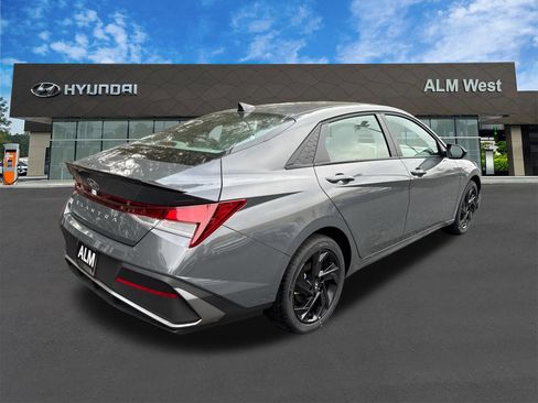 Used 2026 Hyundai Elantra Sport w/ Cargo Package FWD image 5