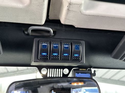 Used 2017 Jeep Wrangler Sport AWD/4WD image 24