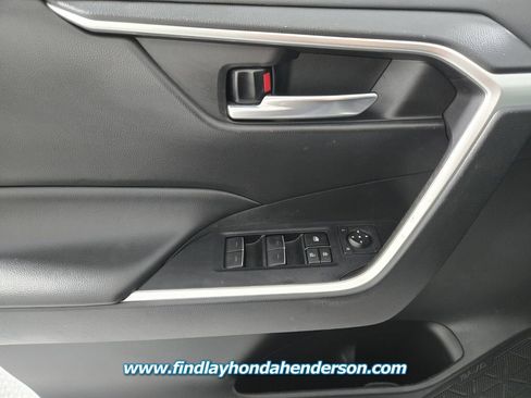 Used 2023 Toyota RAV4 XLE Premium image 16