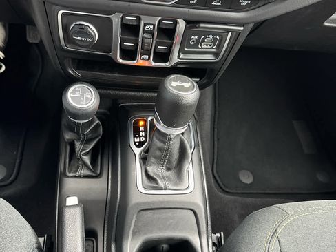 Used 2025 Jeep Wrangler Sahara w/ Safety Group image 23