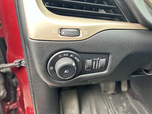 Used 2017 Jeep Cherokee Limited AWD/4WD image 26