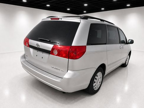 Used 2006 Toyota Sienna CE FWD image 3