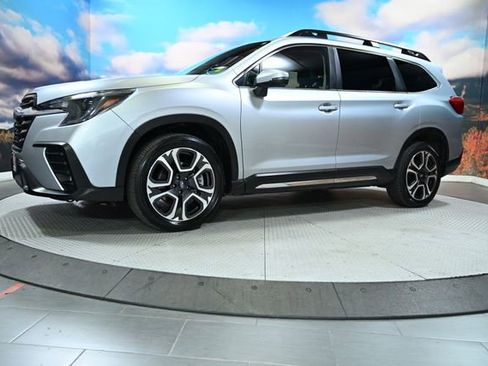 Certified 2023 Subaru Ascent Limited image 4