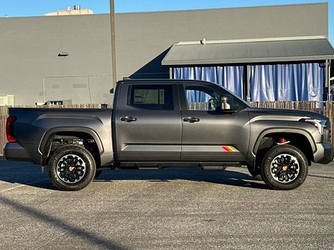 New 2026 Toyota Tundra SR5 image 3