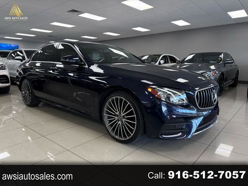 Used 2017 Mercedes-Benz E 300 4MATIC image 1