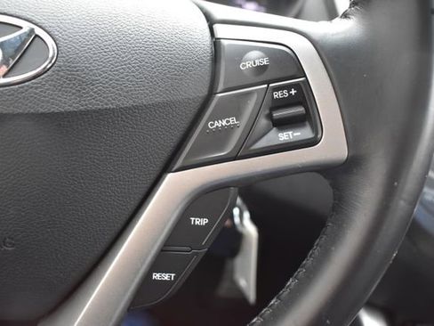 Used 2015 Hyundai Veloster RE:FLEX Edition image 23