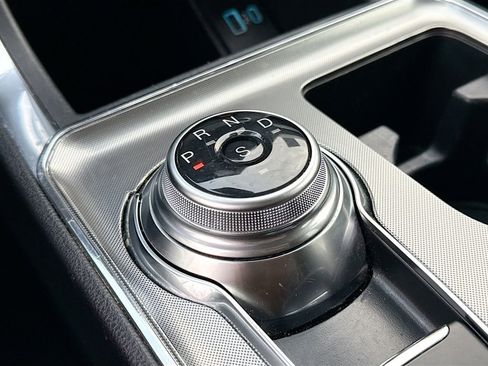 Used 2024 Ford Edge Titanium image 18