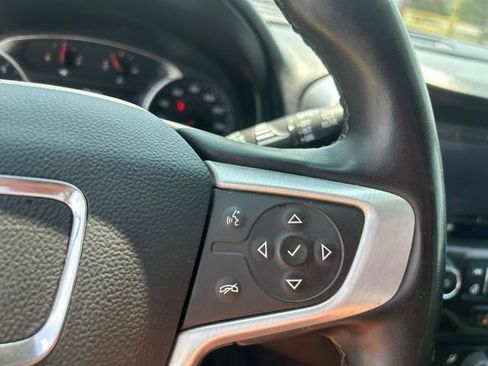 Used 2024 GMC Terrain SLT FWD image 19