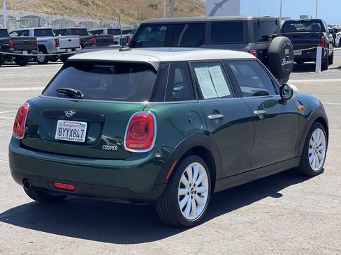 Used 2019 MINI Cooper 4-Door Hardtop FWD image 6