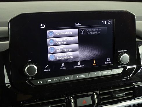 Used 2024 Nissan Pathfinder SV image 35