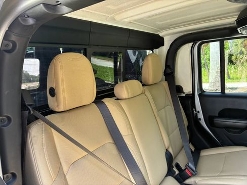 Used 2020 Jeep Gladiator Sport w/ Quick Order Package 24S AWD/4WD image 28