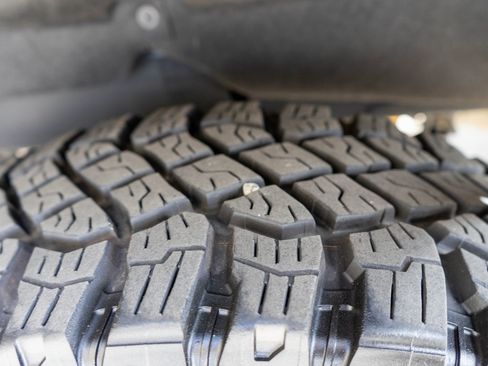 Used 2024 GMC Sierra 1500 AT4X image 38