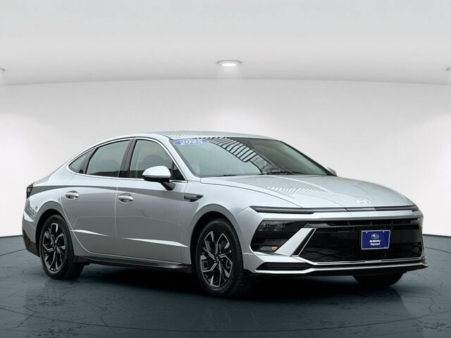 Used 2025 Hyundai Sonata SEL FWD image 8