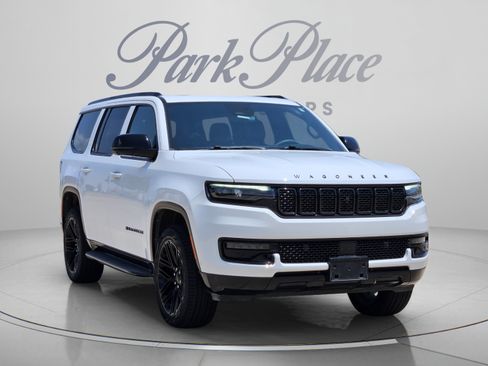Used 2024 Jeep Wagoneer Series II w/ Convenience Group I AWD/4WD image 4