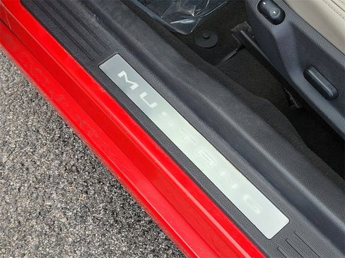 Used 2014 Ford Mustang Premium image 17