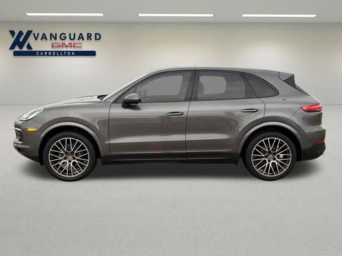 Used 2020 Porsche Cayenne image 2
