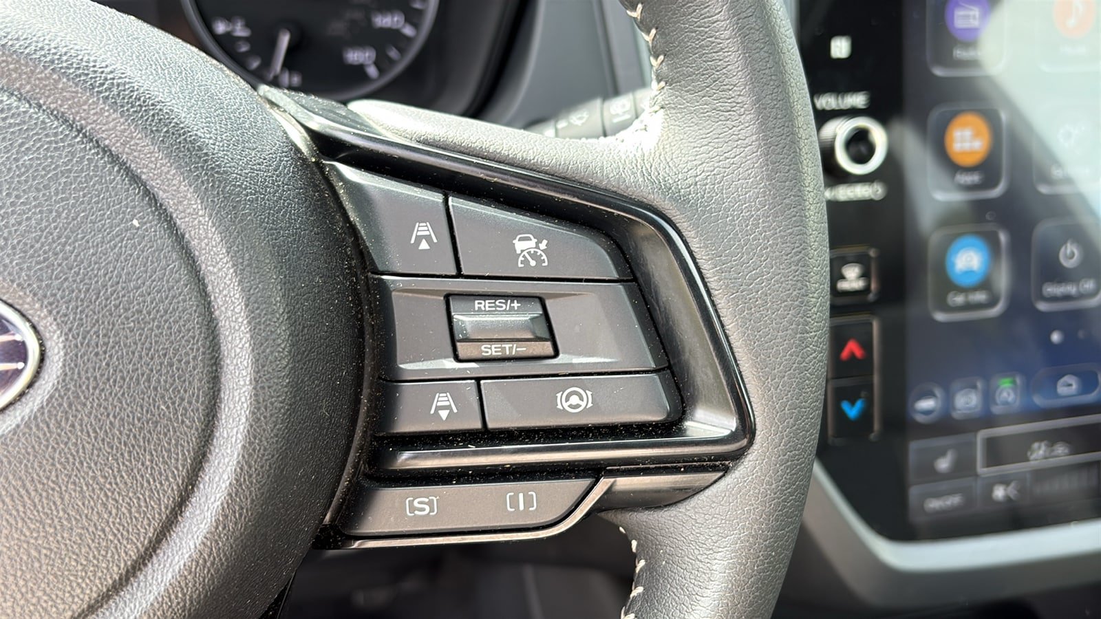 Used 2025 Subaru Forester Premium AWD/4WD image 13