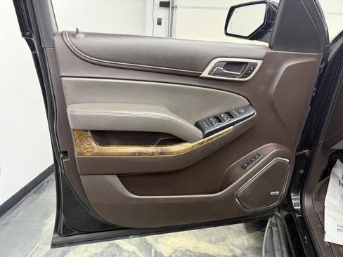 Used 2015 GMC Yukon Denali w/ Open Road Package AWD/4WD image 9