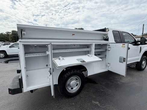 Used 2018 Ford F250 XL w/ Power Equipment Group AWD/4WD image 11