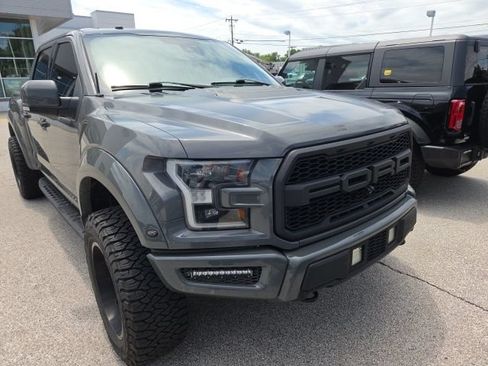 Used 2018 Ford F150 Raptor w/ Equipment Group 802A Luxury AWD/4WD image 4